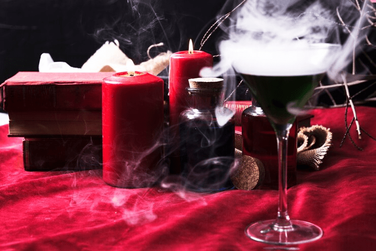 ¿Notas que la chispa en tu relación se ha debilitado? ¿Sientes que la pasión se ha enfriado o deseas encender un fuego irresistible entre tú y esa persona especial? Con el Amarre Sexual de Don Silverio, puedes despertar una conexión profunda e inolvidable.